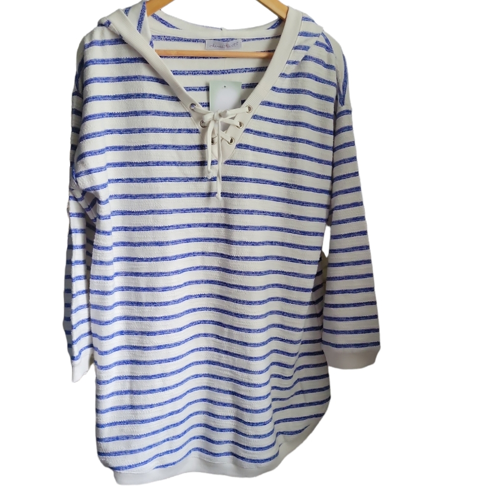 🎉 5 for $25 - Keren Hart striped tunic hoodie